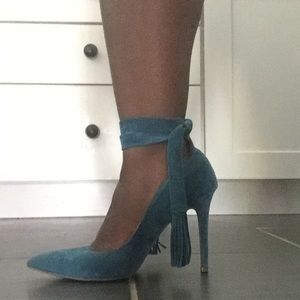 Blue teal heels 3.5 inches never worn!